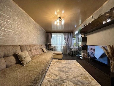 Продаётся 2х квартира по Абая, не угловая средний этаж