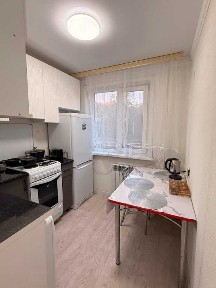 Продам 1 комнатную квартиру на 6 мкр