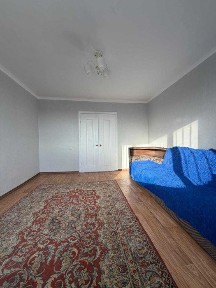 Продаётся 3-х комнатная квартира, микрорайон Строитель