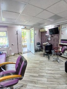 Сдам коммерческое помещение салон 160 тыс!