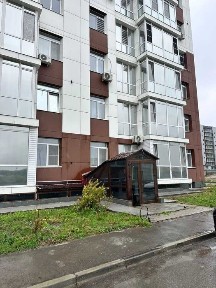 В продаже коммерческое помещение Есенберлина 76
