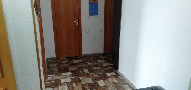 Продам двухкомнатную квартиру в районе вокзала