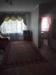 Сдаю 2 х. комн. квартиру в центре города караганда