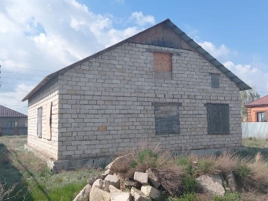 Продам недостроенный дом в районе Кызылжар 2 земельный учас