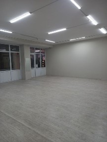 Сдается бутик ( торговая площадь) на первом этаже торгового дома
