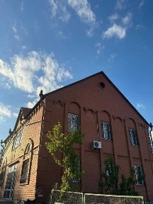 Дом в центре 7 комнат 13 соток