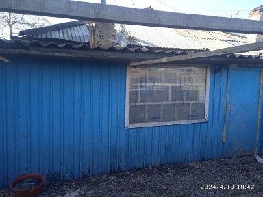 Уи сатам красный яр Малага айырбас бар