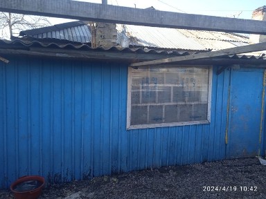 Уи сатам красный яр Малага айырбас бар