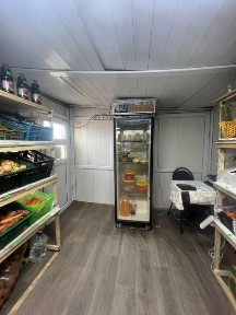 Киоск сатылады. Багасы 250мын. Ишиндк овощной полкасымен бирге