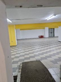 Коммерческое помещение на цокльном этаже в аренду
