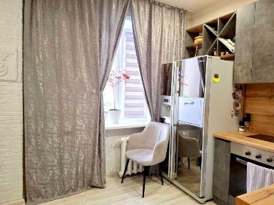 В продаже 3-комнатная квартира с хорошим ремонтом.