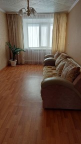 Срочно сдам на длительный срок 120000т (ком услуги включены). 3х-комн