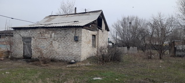 Продам участок со старой времянкой