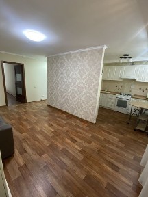 Продам срочно 2-комнатную квартиру