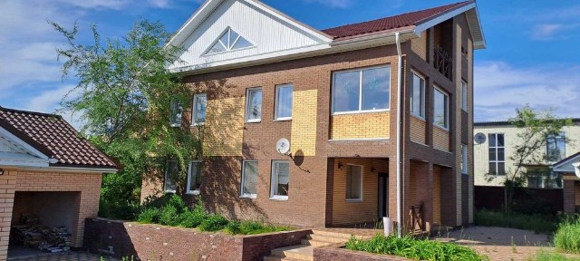 Продам шикарный дом в ЖК Амангельды