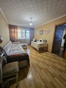 Срочно! Продам 4 ех комн кв в центре район ОКЕАНА