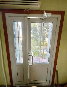 продам Магазин+квартира на площадке-Два входа с крыльцом S=91 кв. метр