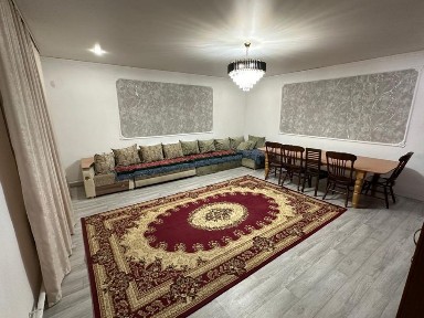 Продаётся просторный 2-этажный дом в центре мкрн Кунгей.