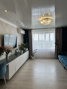 Продам 3-х комнатную квартиру в центре города!