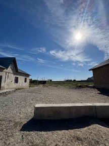 Жер үи сатылады 12 де 9 ұзындығы 5 бөлмелі үи