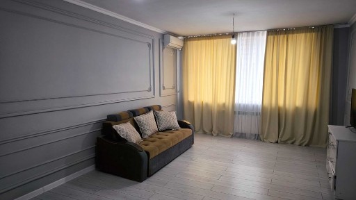 Продаётся 2-комнатная квартира в ЖК на Иляева. Квадратура 83 м².