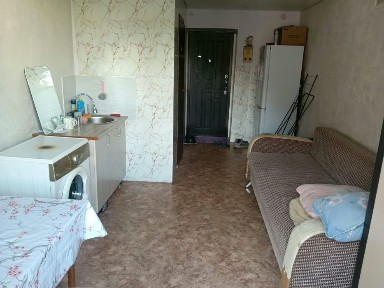 Однокомнатная квартира в бывшем общежитии. Олжабай Батыра 37.
