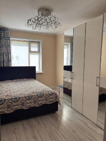 Продаю светлую и уютную 2-ком. квартиру на Голубых прудах.