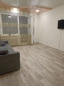 Сдам 2 х комнатную квартиру в 4 мкрн