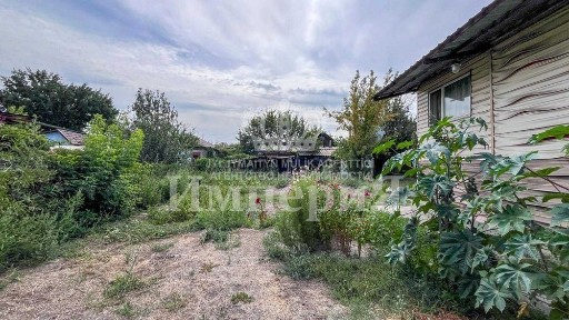 Дом не далеко от центра Юлия Империя