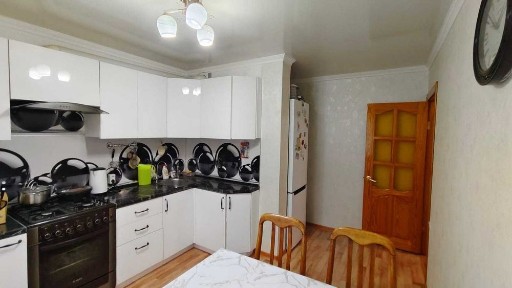 Продам 3- х комн квартиру в 20-м мкр