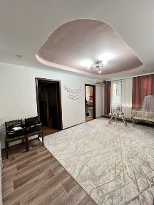 Трехкомнатная квартира в рн. казиту