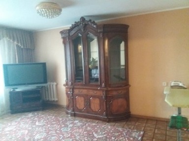 Сдам 2 ком. Океан 5/6 мебел. техника, маш. -авт. 200 тыс. +ком