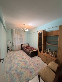 Сдается 3 комнатная квартира на 21 квартале. Этаж 2 из 5. Алимжанова 4