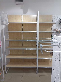 Сдам в долгосрочную аренду часть магазина 