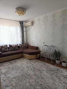 Продам трехкомнатную квартиру в районе Уральск 2