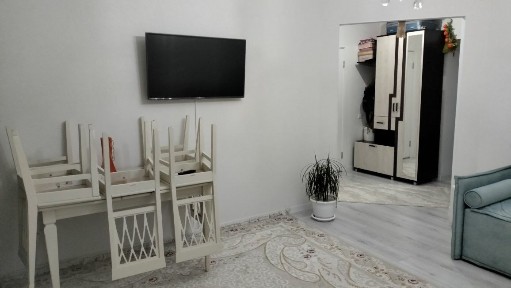 Продам квартиру нур сити 4мкр 14 дом, 1ком кв, 1этаж. со свежим ремонтом.