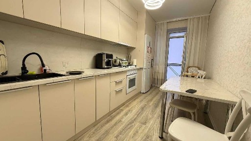 В продаже 3-комнатная квартира с ремонтом в Береке-2