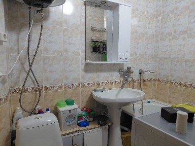 Продам 3комн квартиру с лоджией по адресу 6микр 70 дом