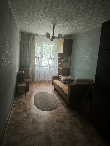 Продам двухкомнатную квартиру на первом этаже. Есет батыра 4