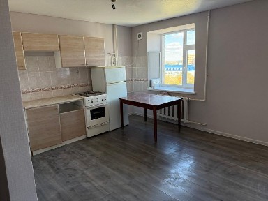 1 к. кв. 40 к. м. бр. жубановых 282, напротив университета.