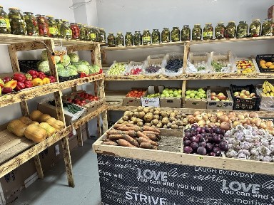 Здам овощной продуктовый магазин с товаром