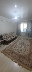 1ком. кв. в 5этажном доме находится около рынка Коктем базар