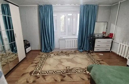 продам 1-ком. 35кв. 5мкр. 2-этаж