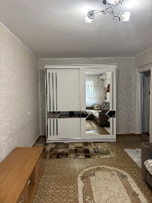 Продам однокомнатную квартиру на Кшт с балконом, 3/5этаж