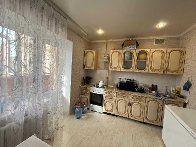 продам просторную 1 комн квартиру в центре