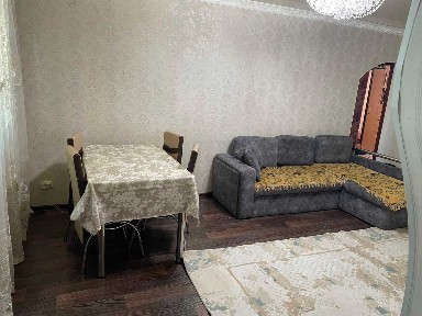 Продам квартиру в 3 ком центре Толеубай