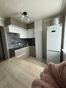 Продаётся 1 комнатная квартира, Школьная 1а