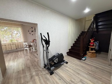 Продается 5 ком. дом р-н Подгара.