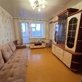 Продам 2 комнатную квартиру на 4 этаже, район Атлантида.