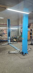 Сдам подъемник на автосервисе